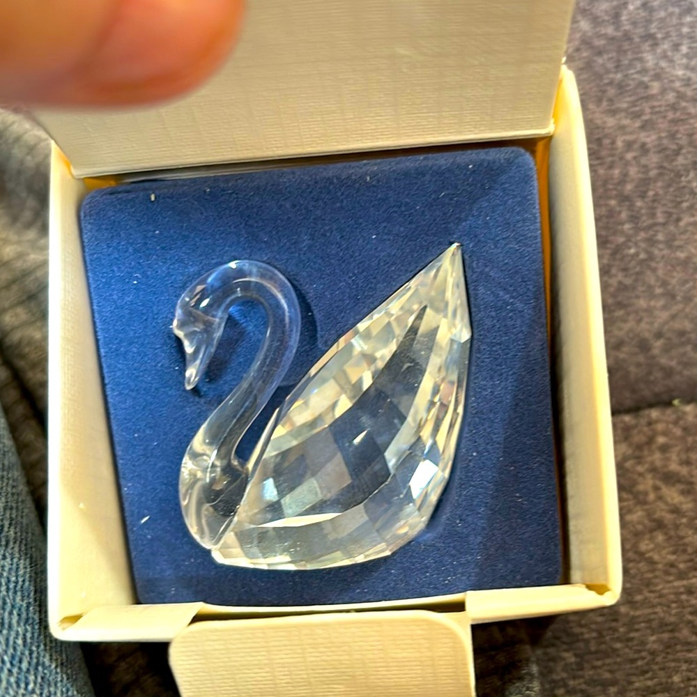 Swarovski SCS Crystal Small Swan Mini Figurine 1.5" Collector's Society